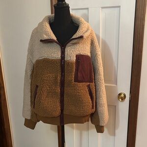 Cozy Two-Tone Sherpa-Style Jacket